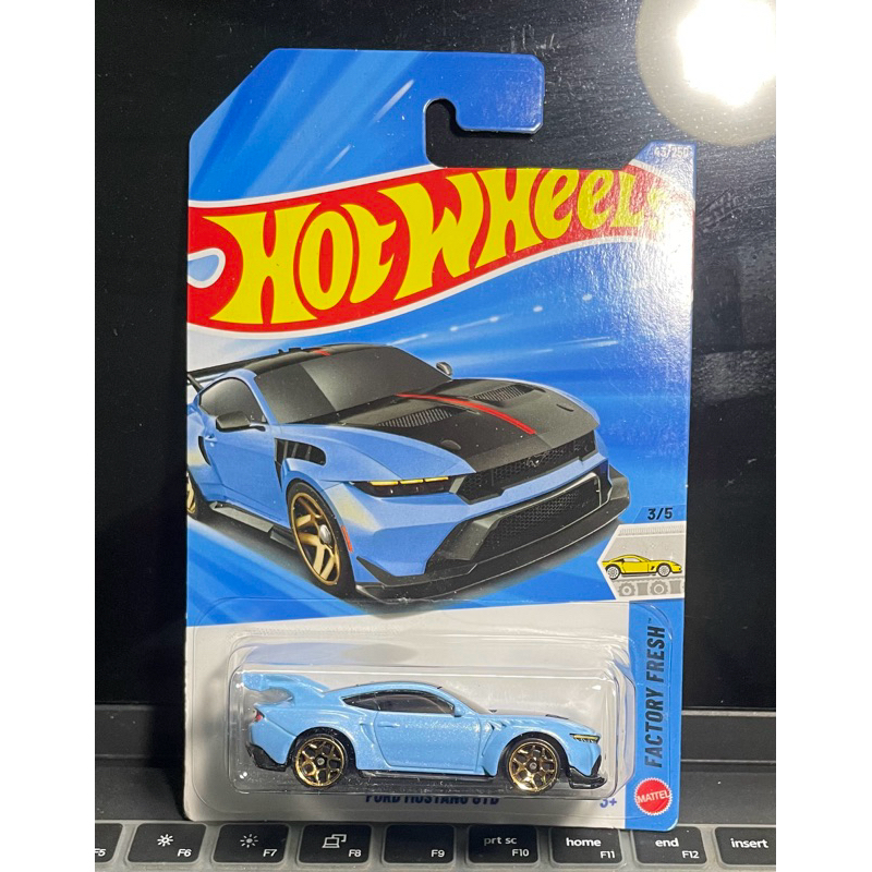 xe đồ chơi mô hình hotwheels basic 2026 case C: Ford Mustang GTD