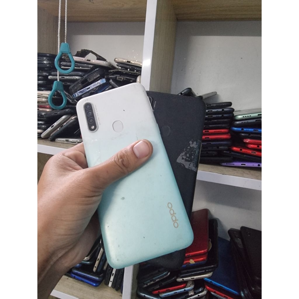 Xác oppo A31 sống zin full bể màn hình