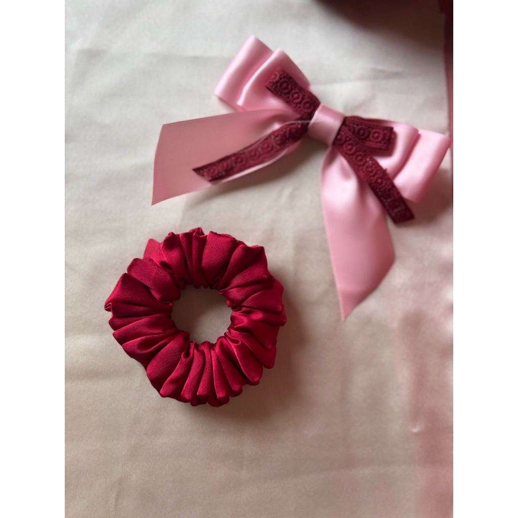 scrunchies lụa đỏ