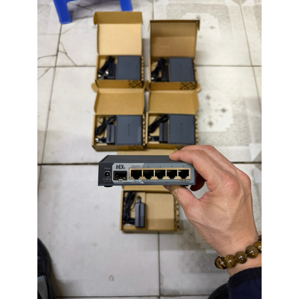 Router Mikrotik E60iUGS phiên bản nâng cấp dòng hEX S
