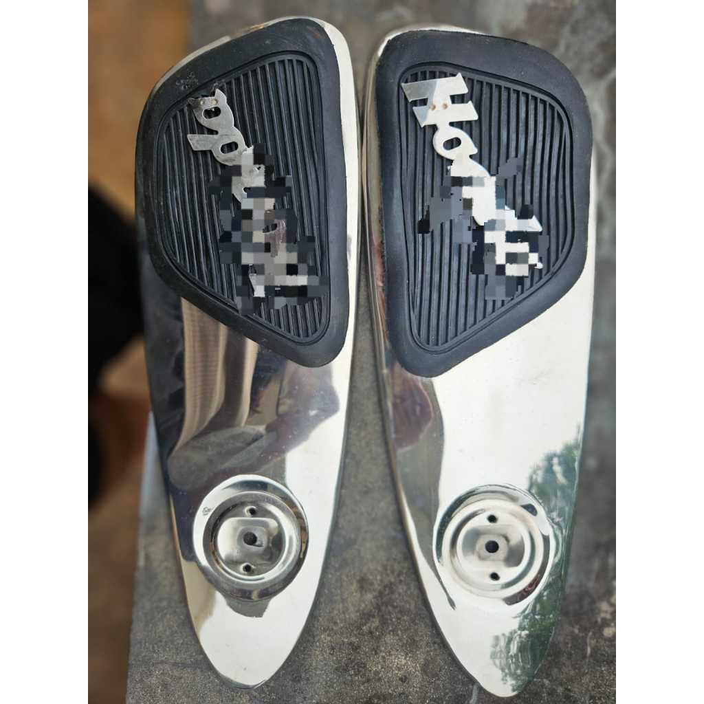 Má xi bình xăng 67,ốp hông bình xăng 67 ( 1 cặp)