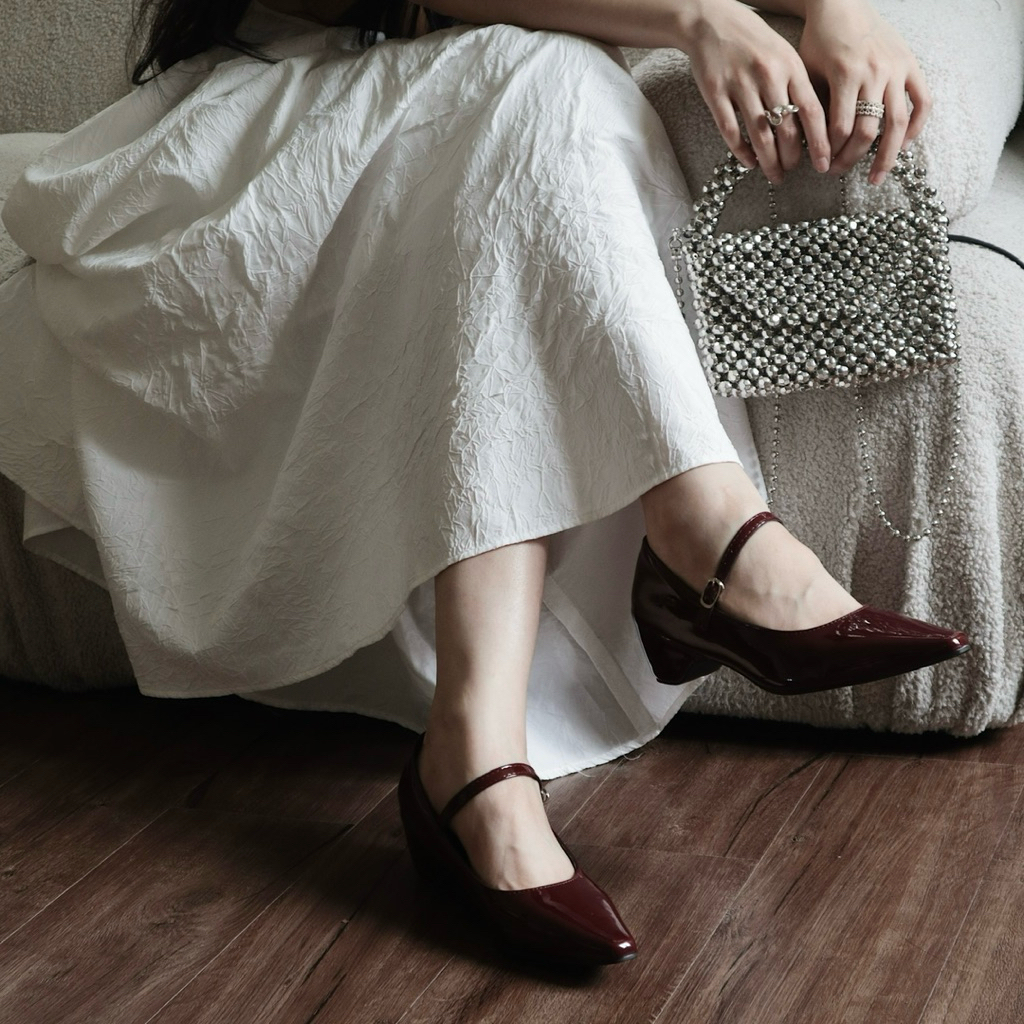 25 STUDIO Giày búp bê mũi nhọn phối quai ngang mảnh Rachel Pumps