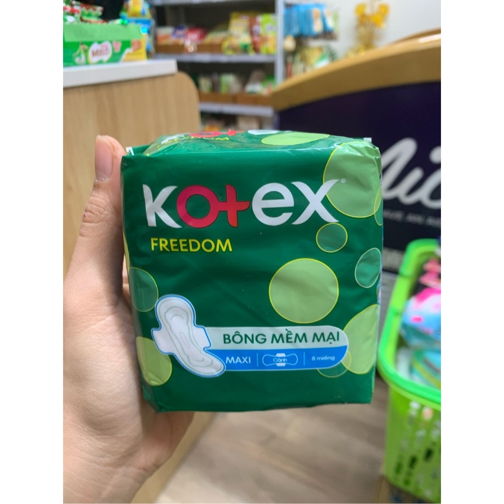 Băng vệ sinh Kotex Freedom maxi có cánh - bịch 8 miếng