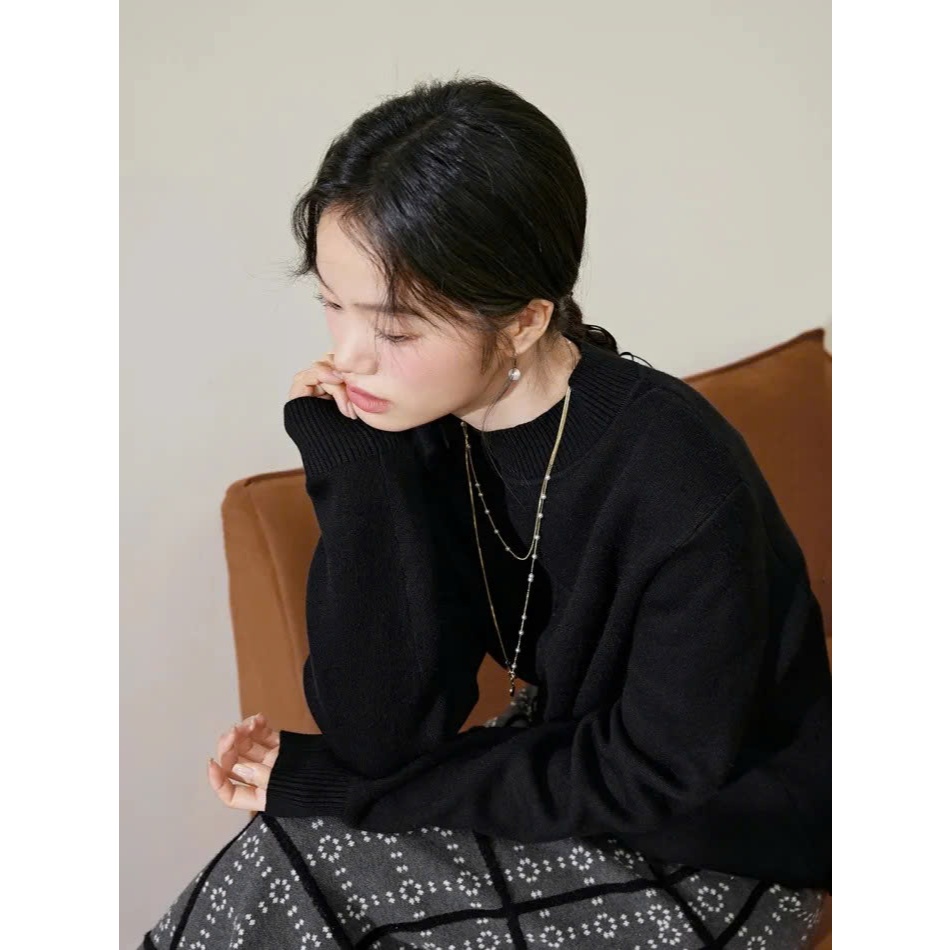 [KUOSE]  Áo len cổ lọ - màu đen