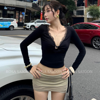 Áo Body Nữ Tay Dài Cổ V Phối Ren Đen – Áo Kiểu Sexy Ôm Dáng Thun Co Giãn Thời Trang Quyến Rũ | ROSA SAIGON 