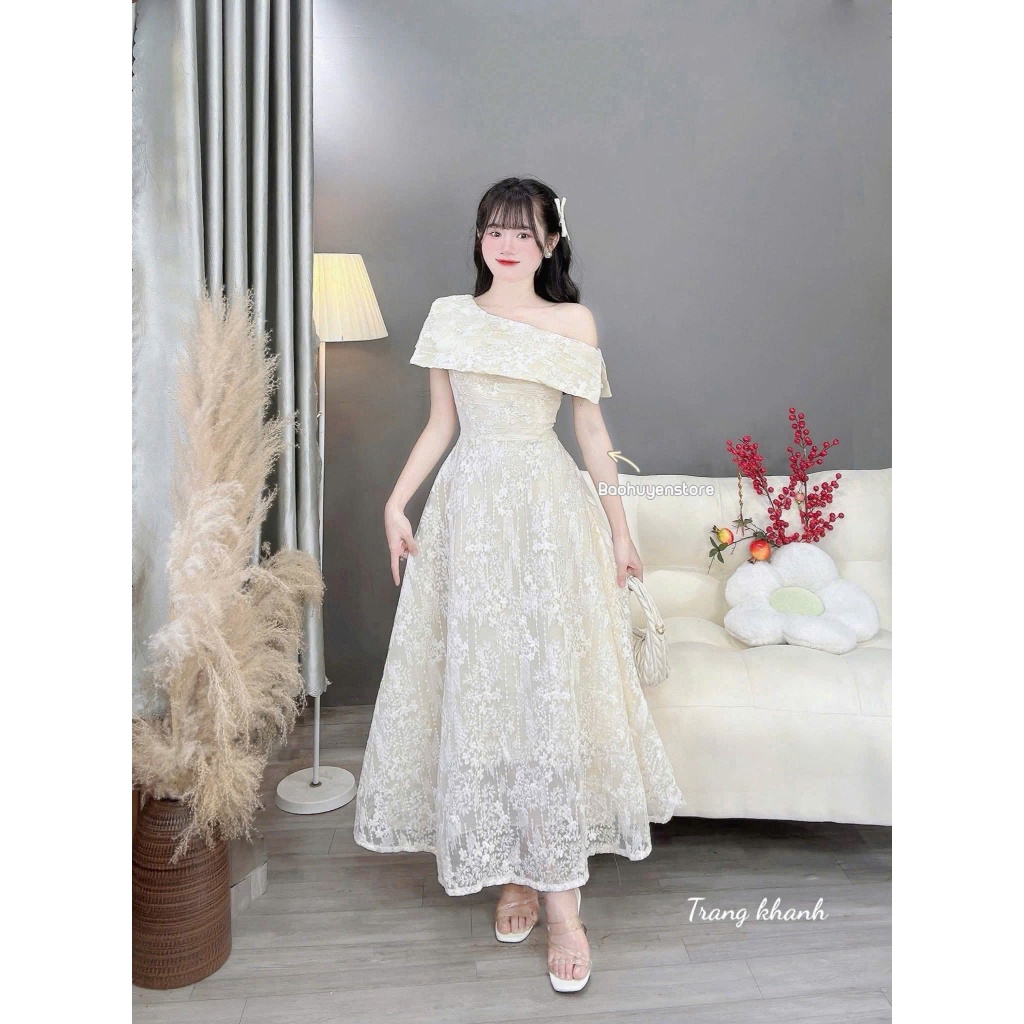 Đầm dự tiệc ren lệch vai kèm tag hoa Emos Dress