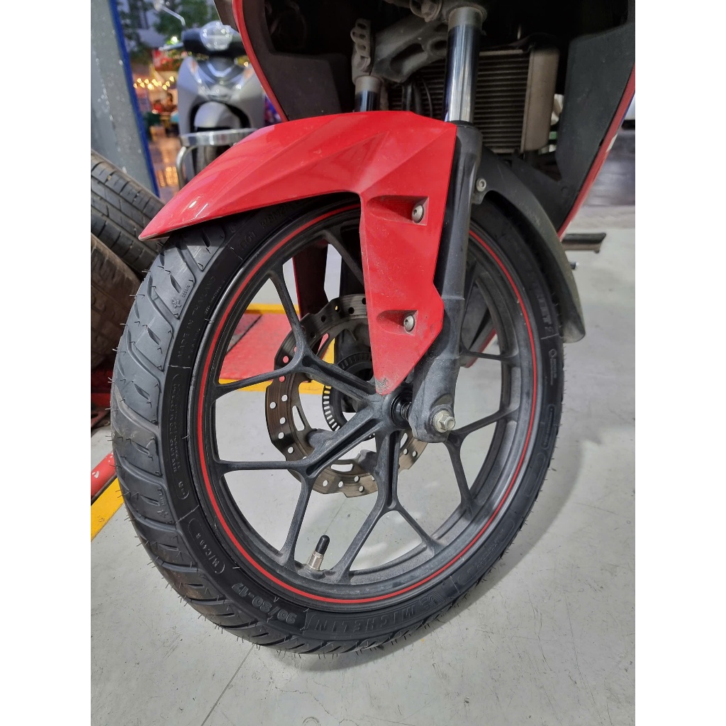 Vỏ xe Winner, Exciter 150/155 không ruột Michelin Pilot Street 2 90/80-17 Michelin Pilot Street 2 90