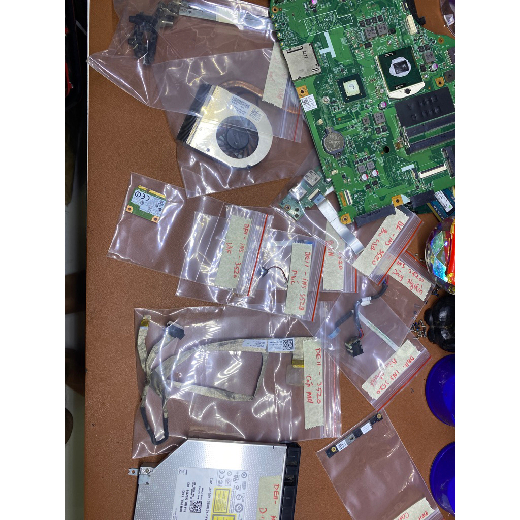 Xác Laptop Dell inspiron N3520 N5050 thay thế linh kiện tháo máy