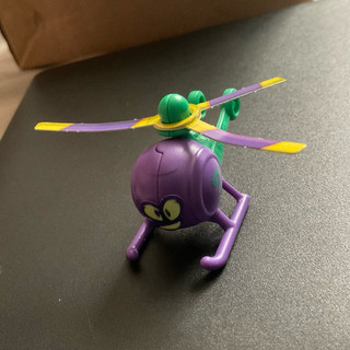 Mô hình xe trứng Kinder Joy