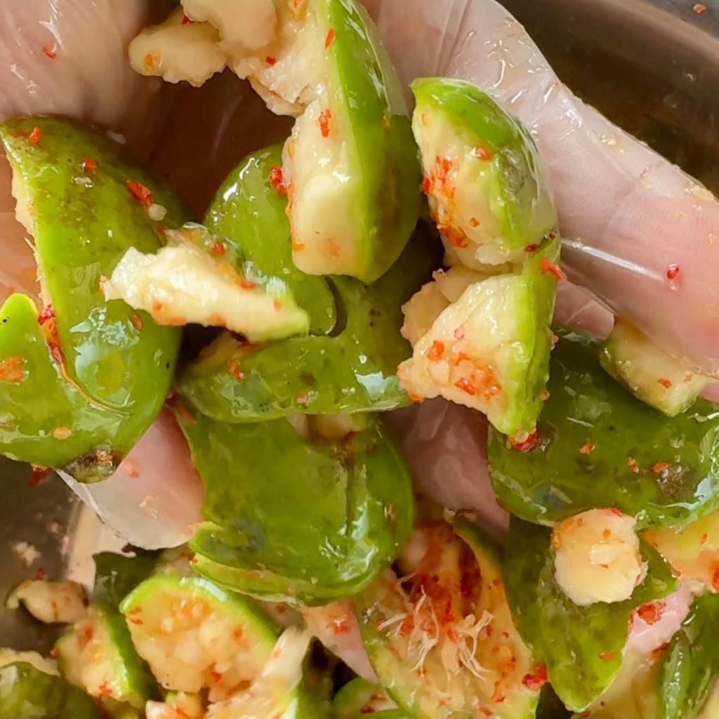 ( CHỈ GIAO MIỀN NAM ) Cóc Non Tự Đập Trộn Muối Ớt Mắm Đường Vị Chua Cay Mặn Ngọt Laman Food