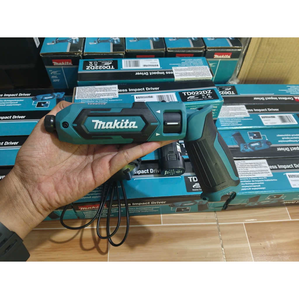 Máy vặn vít dùng pin 7.2V Makita TD022DZ (Chưa Pin & Sạc) ( HÀNG CHÍNH HÃNG )