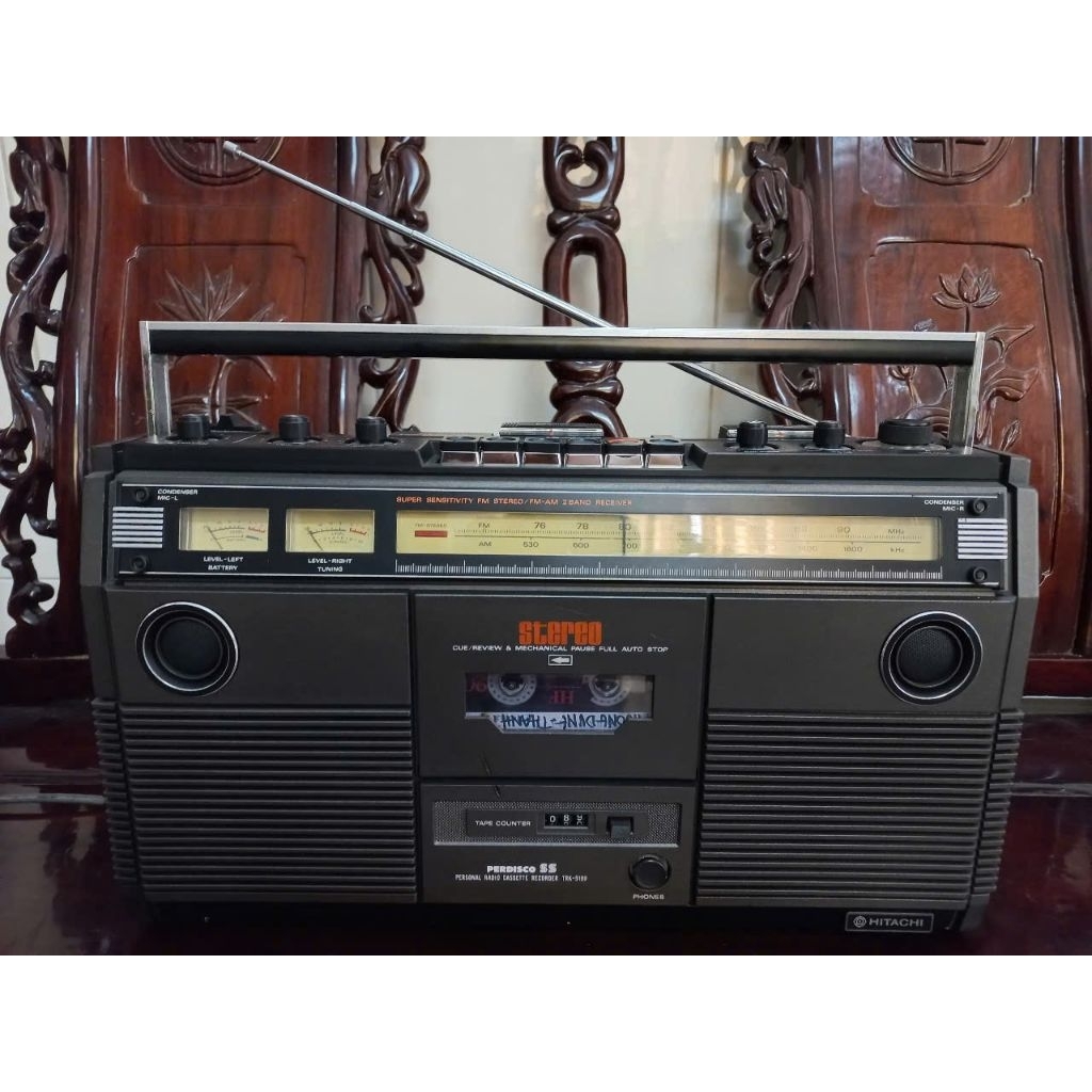 Cassette Hitachi TRK-5190 còn  mới keng xà beng, zin nguyên bản.