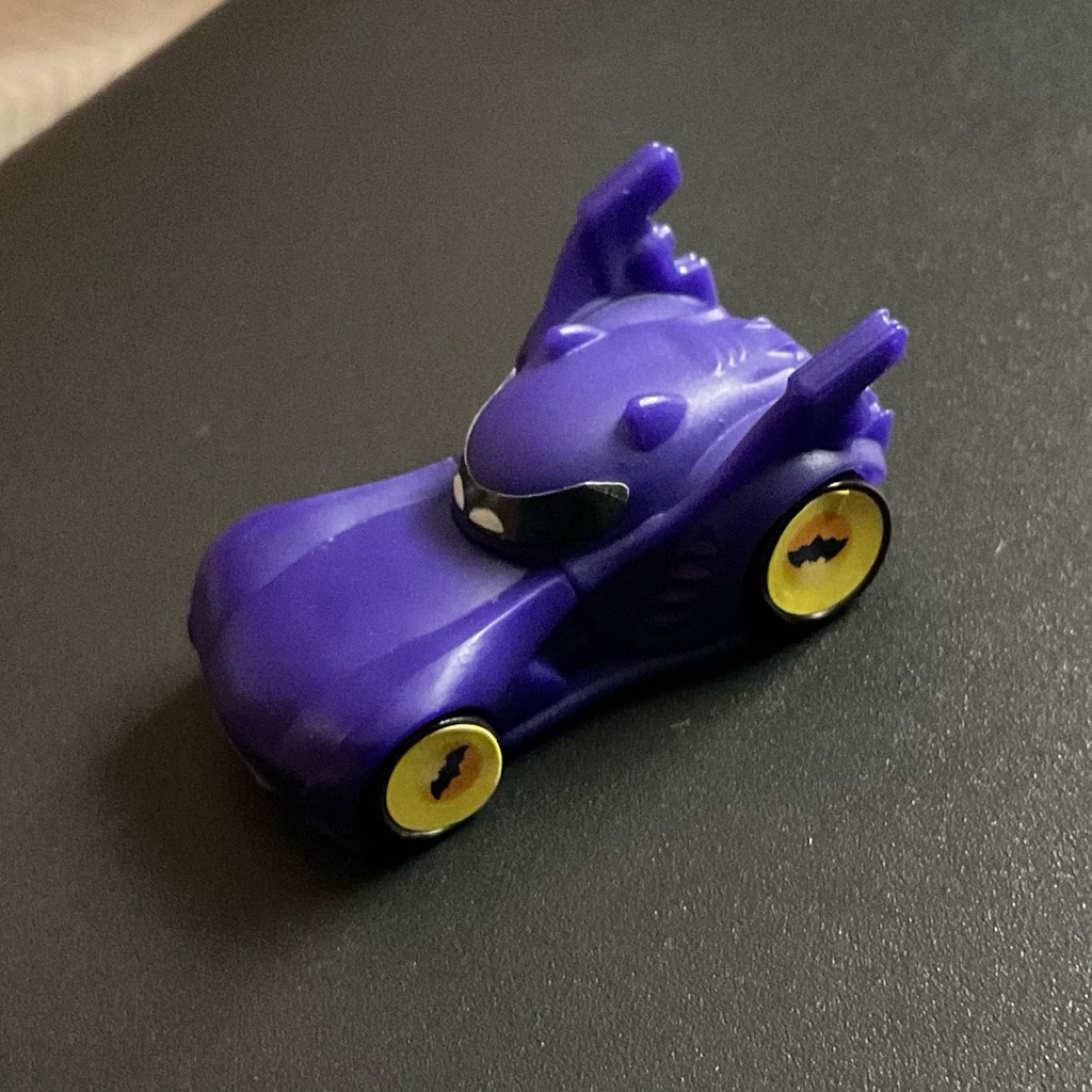 Mô hình xe trứng Kinder Joy