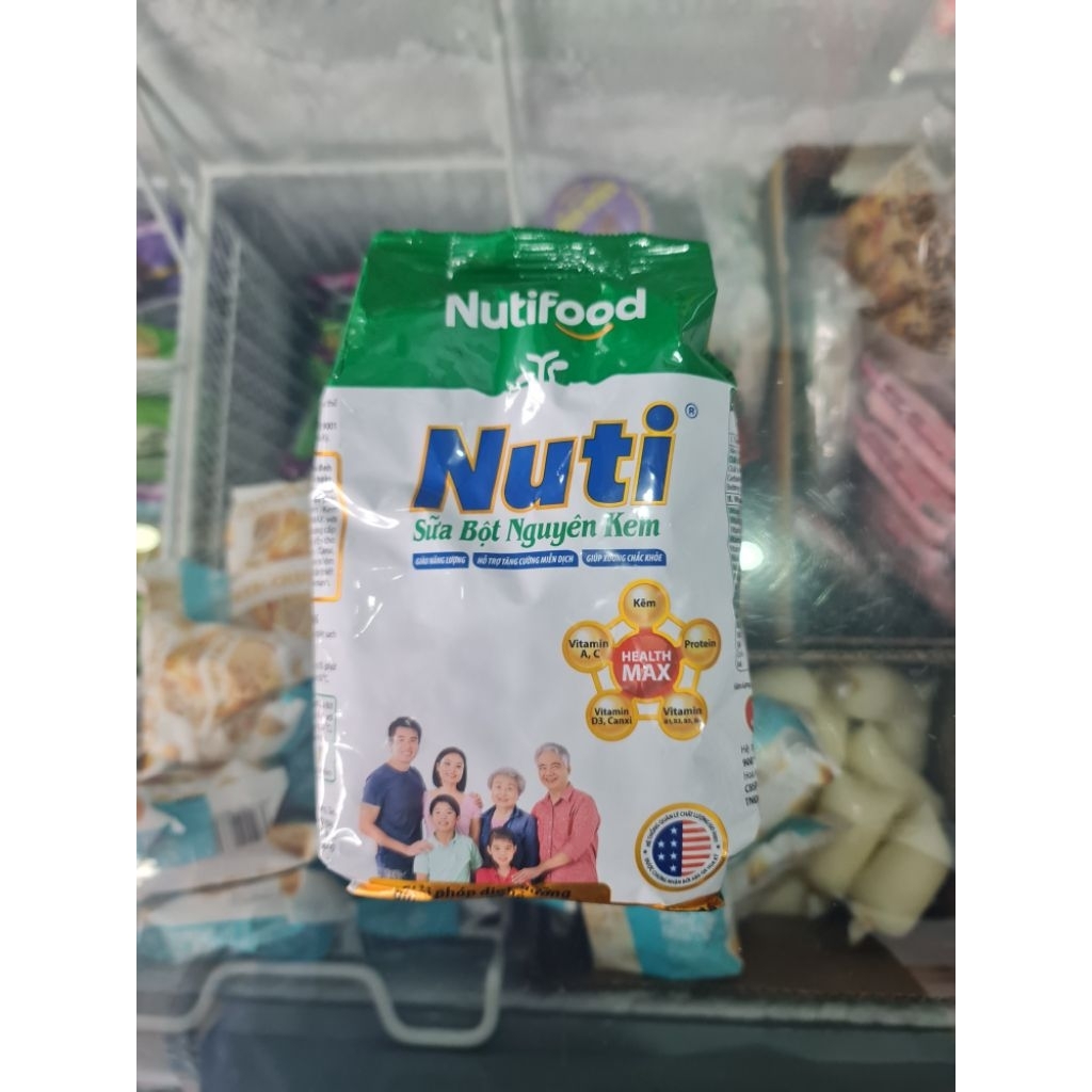 Sữa bột nguyên kem Nutifood bịch 400G