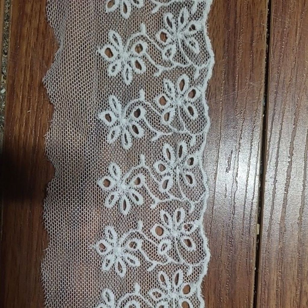 Ren thêu chỉ bản 5cm ( cuộn 5m)