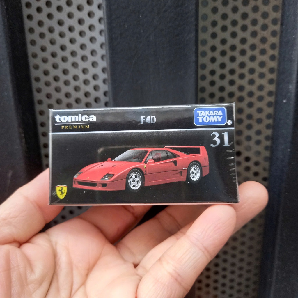 Xe mô hình tomica premium, No.31 Ferrari F40 (đỏ)