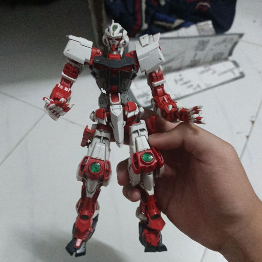 astray sengoku bandai như hình kèm bàn tay động