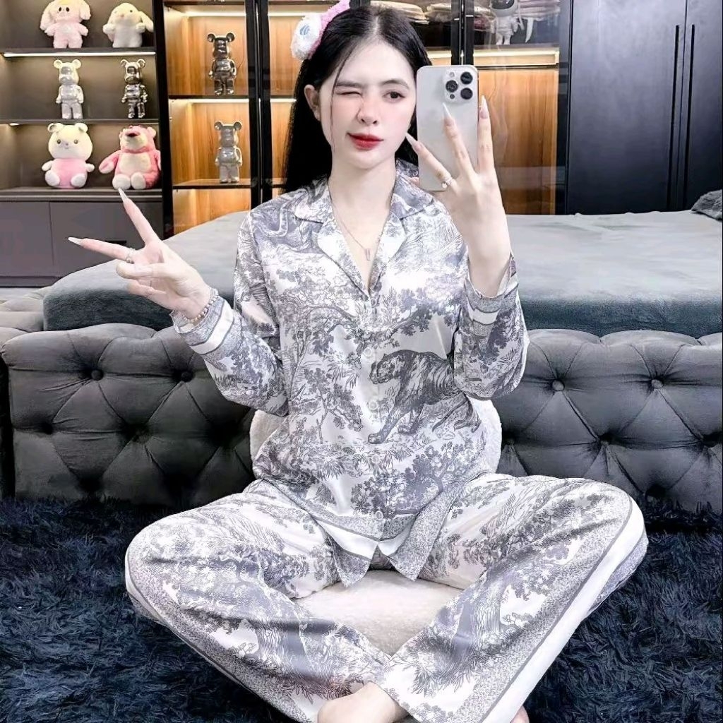 Đồ bộ pjiama lụa LATIN cổ truyền thống tay dài in họa tiết rừng cây siêu đẹp 40 - 60kg