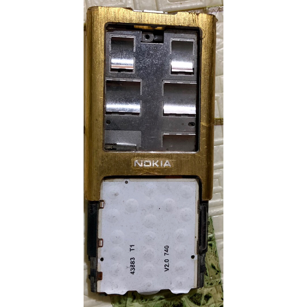 Xác main Nokia 6500c không thấy lên gì, ae lấy linh kiện