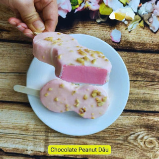 Kem Socola Dâu Vỏ Giòn