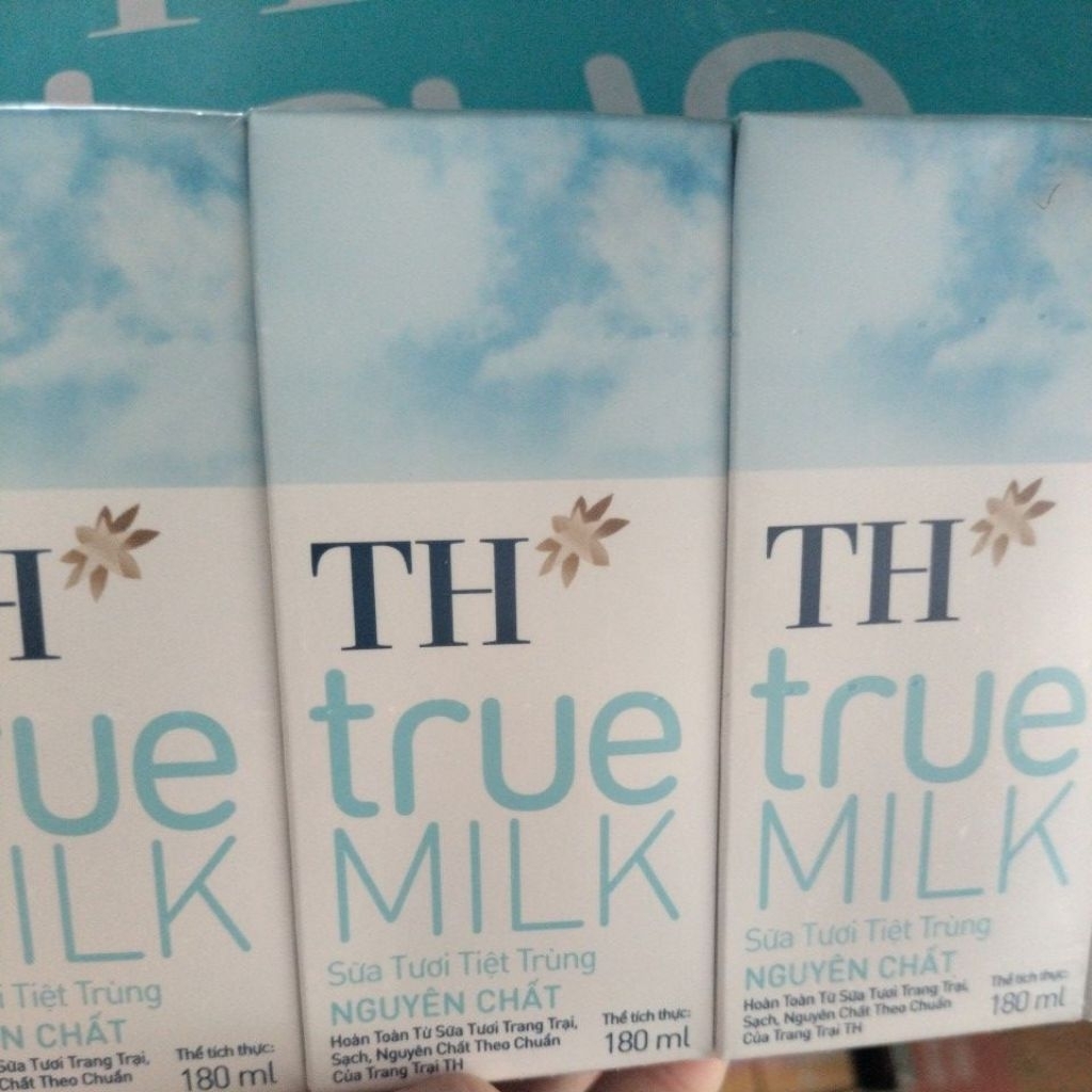 SỮA TH TRUE MILK NGUYÊN CHẤT 180ML