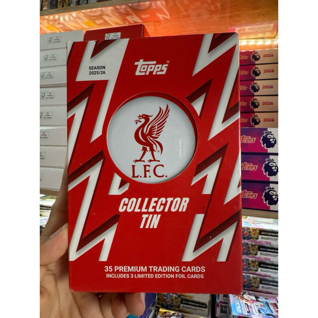 [ Liverpool Collector Tin ] Topps FC Liverpool Collector Tin Hộp Chứa Thẻ Cầu Thủ CLB Liverpool 2025