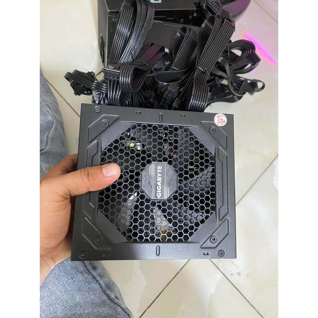 NGUỒN GIGA 750W GOLD MODUL