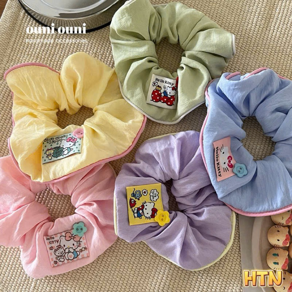 Scrunchies 5 màu cúc thêu hello kitty