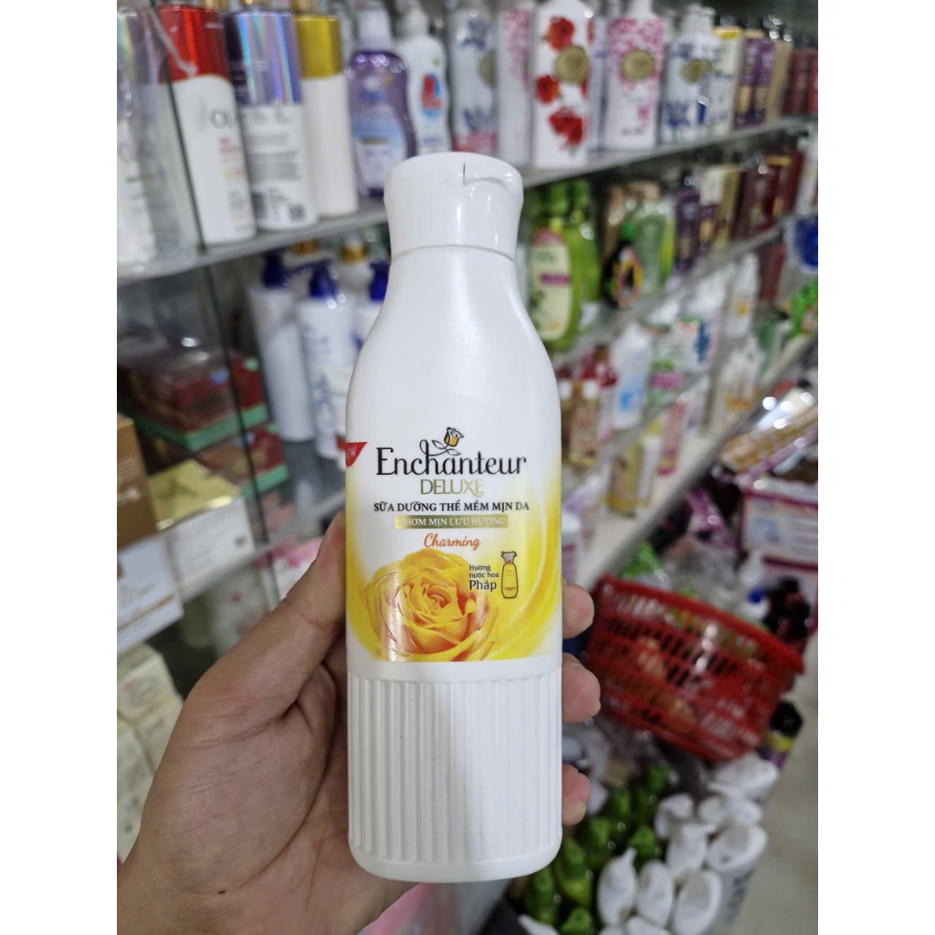 Sữa Dưỡng Thể Enchanteur Charming (200g)