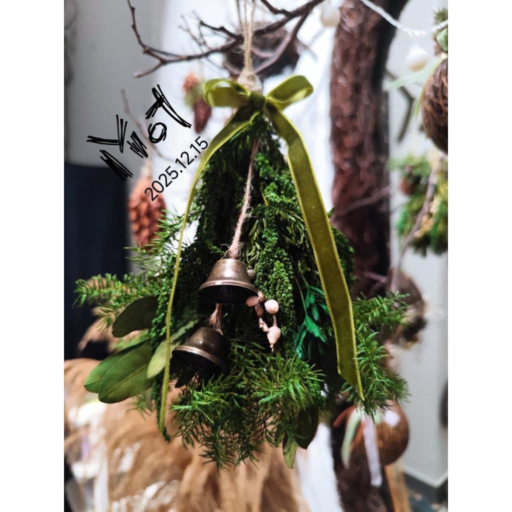 Cây Thông Treo Mini Decor Noel 🎄 Handmade Xanh Rêu Chuông Vintage Trang Trí Nhà, Quán Cafe, Quà Noel