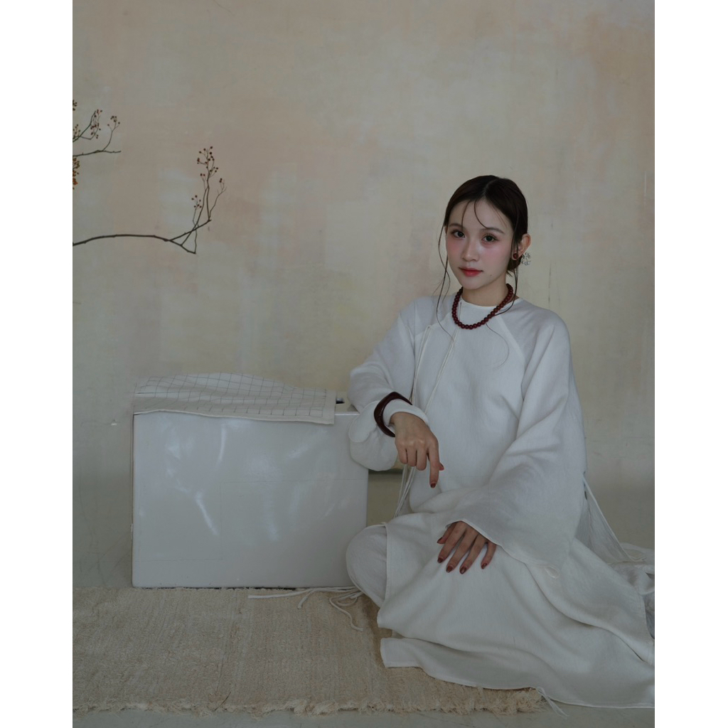 𝐂𝐇𝐈 𝐃𝐀𝐎 | mir.byhi | Áo dài truyền thống 4 tà linen TẾT | BigBuy360 - bigbuy360.vn