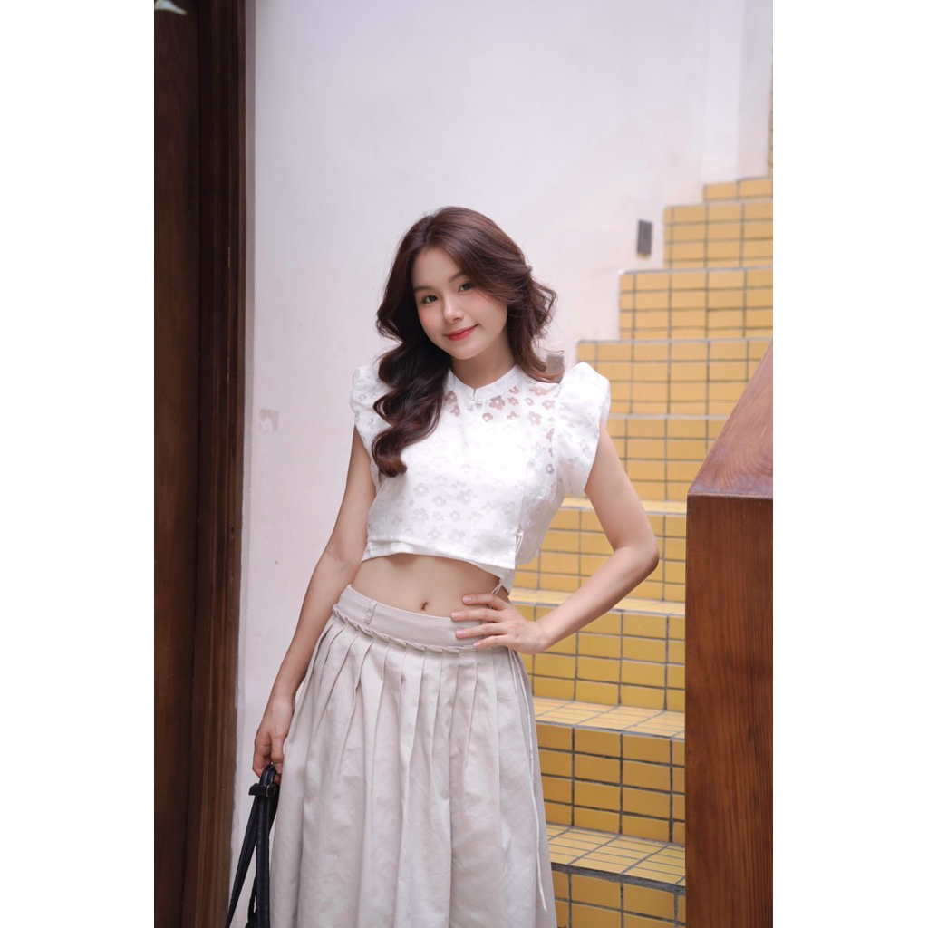 Áo cổ tàu croptop Catty Top ୨୧ 𝐁𝐲 𝐄𝐢𝐠𝐡𝐭𝐞𝐞𝐧 𝐀𝐠𝐚𝐢𝐧