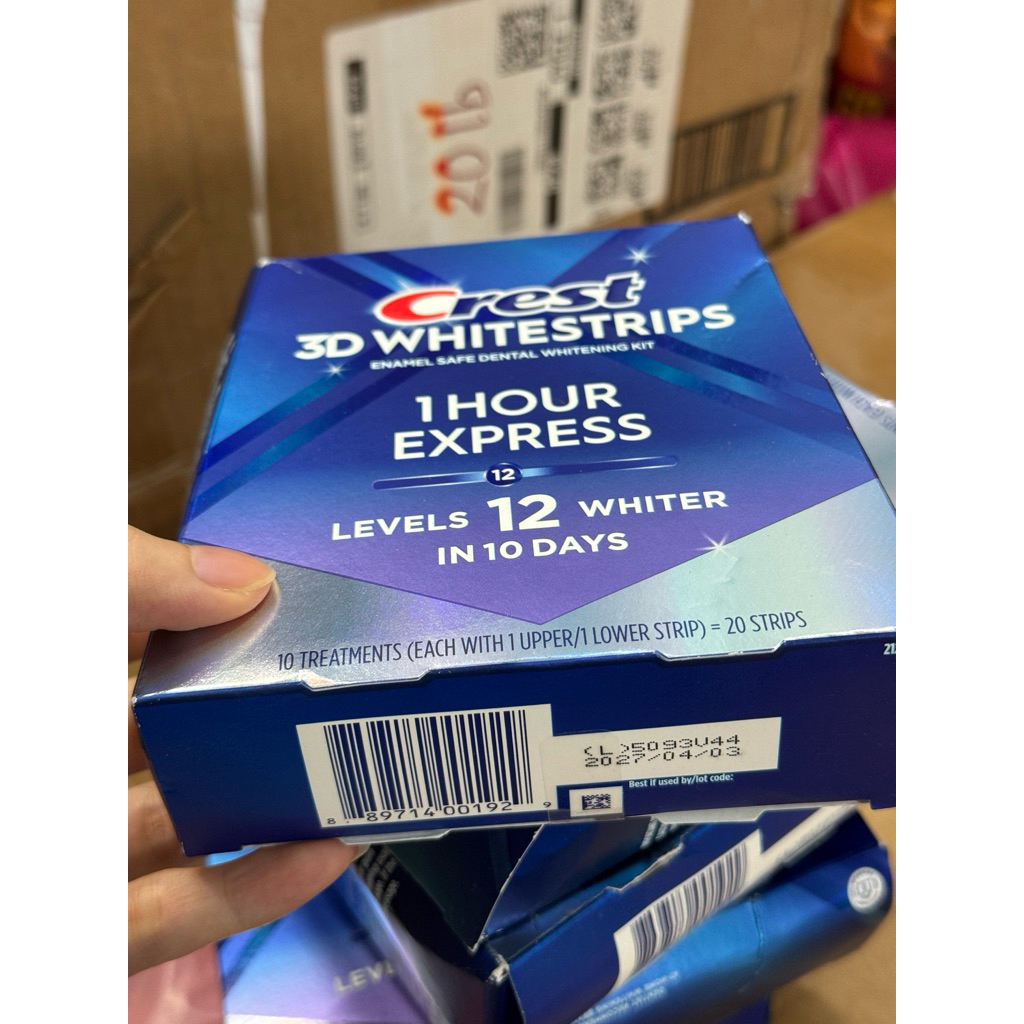 Dán trắng răng Crest 3D Whitestrips Professional & 1hour