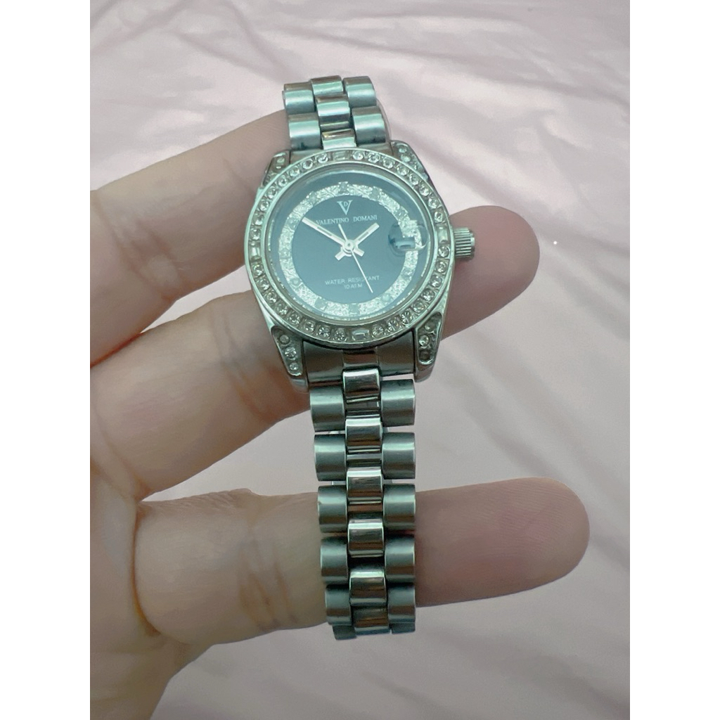đồng hồ nữ hiệu Valentino domani Quartz