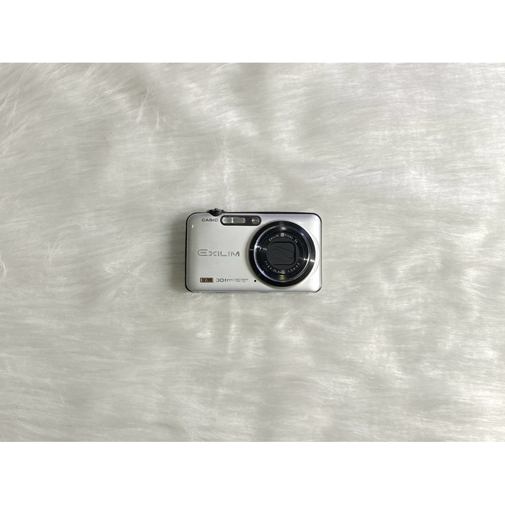 Máy ảnh digital compact Casio Exilim FC100