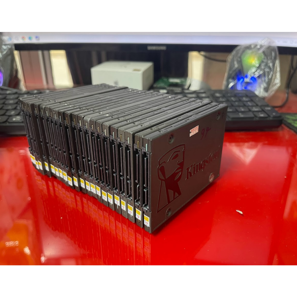 Ổ cứng SSD chuẩn 2.5in Sata 3 tháo máy chính hãng Kingston sức khỏe tốt + tặng kèm cable Sata 3 | BigBuy360 - bigbuy360.vn