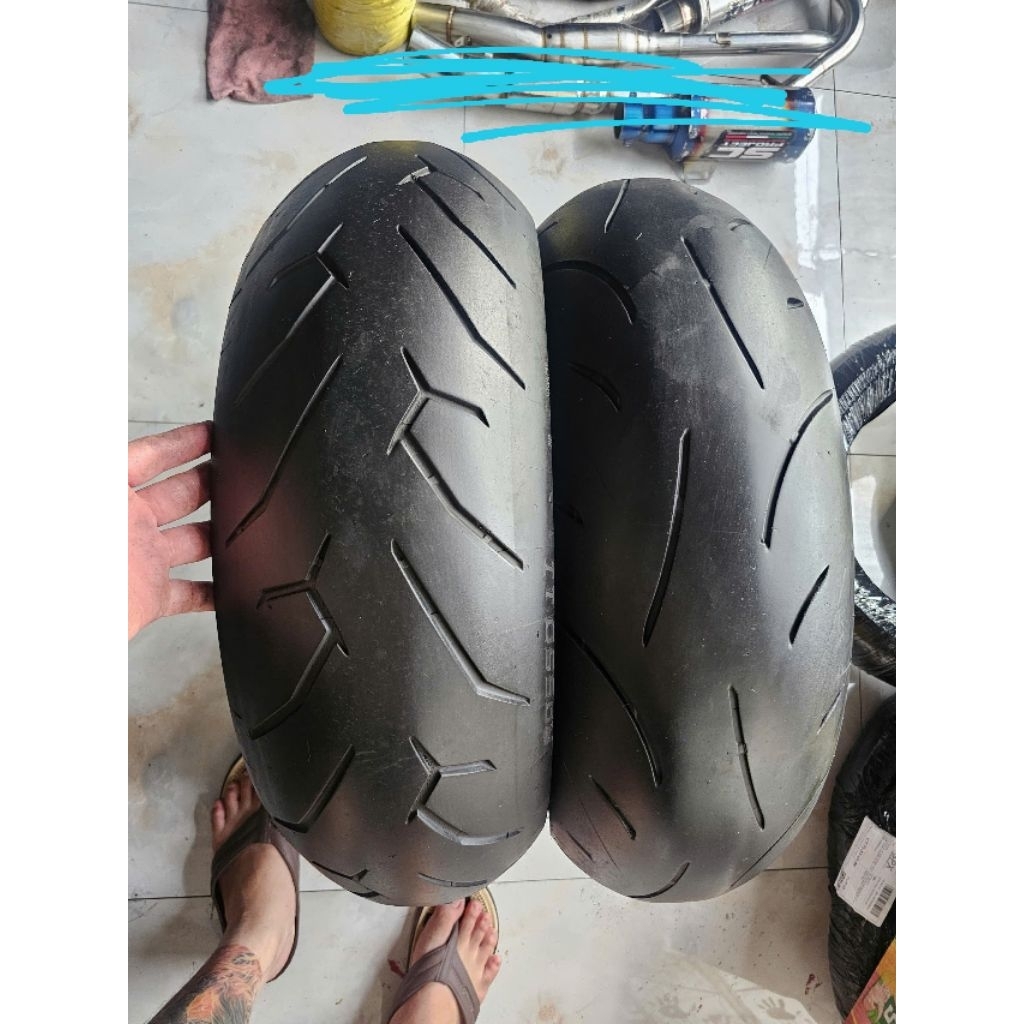 Vỏ Lốp xe cũ 180/55-17. chính hảng củ tháo xe, to hầm hố gắn các loại xe moto pkl , cho ae thích vỏ 