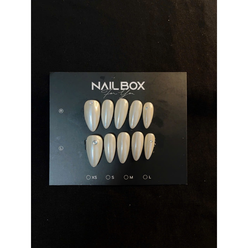 Nailbox Thạch Nước Gạo Trắng Gương Ánh Trăng – Mẫu 005 | Nail Press On Cao Cấp – Jenny Shop