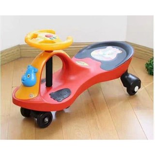 Xe lắc cho bé có nhạc