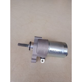 Củ đề Sirius Jupiter lắp dưới thân máy.......