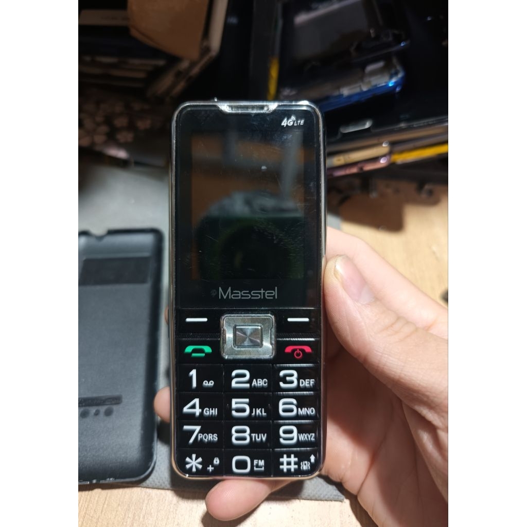 Masstel izi 30 4G Nguyên cây Còn dùng Ko pin