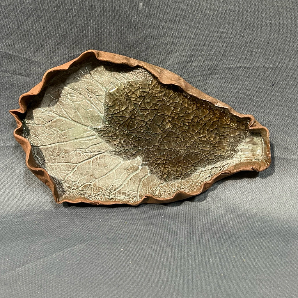 Đĩa lá cải/ Cabbage plate 27. Đĩa trang trí