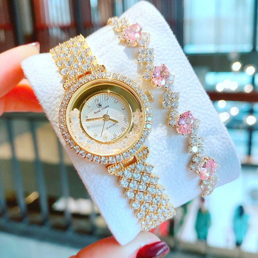 Đồng Hồ Nữ Royal Crown Đính Đá Màu Vàng Gold Đá Chảy Size 28mm Nhỏ Xinh - Royal Crown 2606