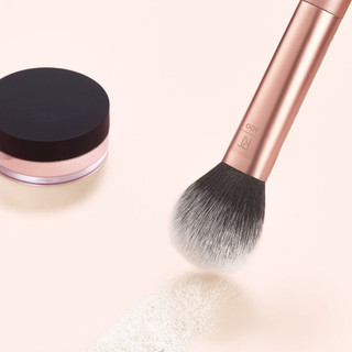 Cọ đánh phấn phủ RT Real Techniques Brush Crush 300 Powder( không hộp )