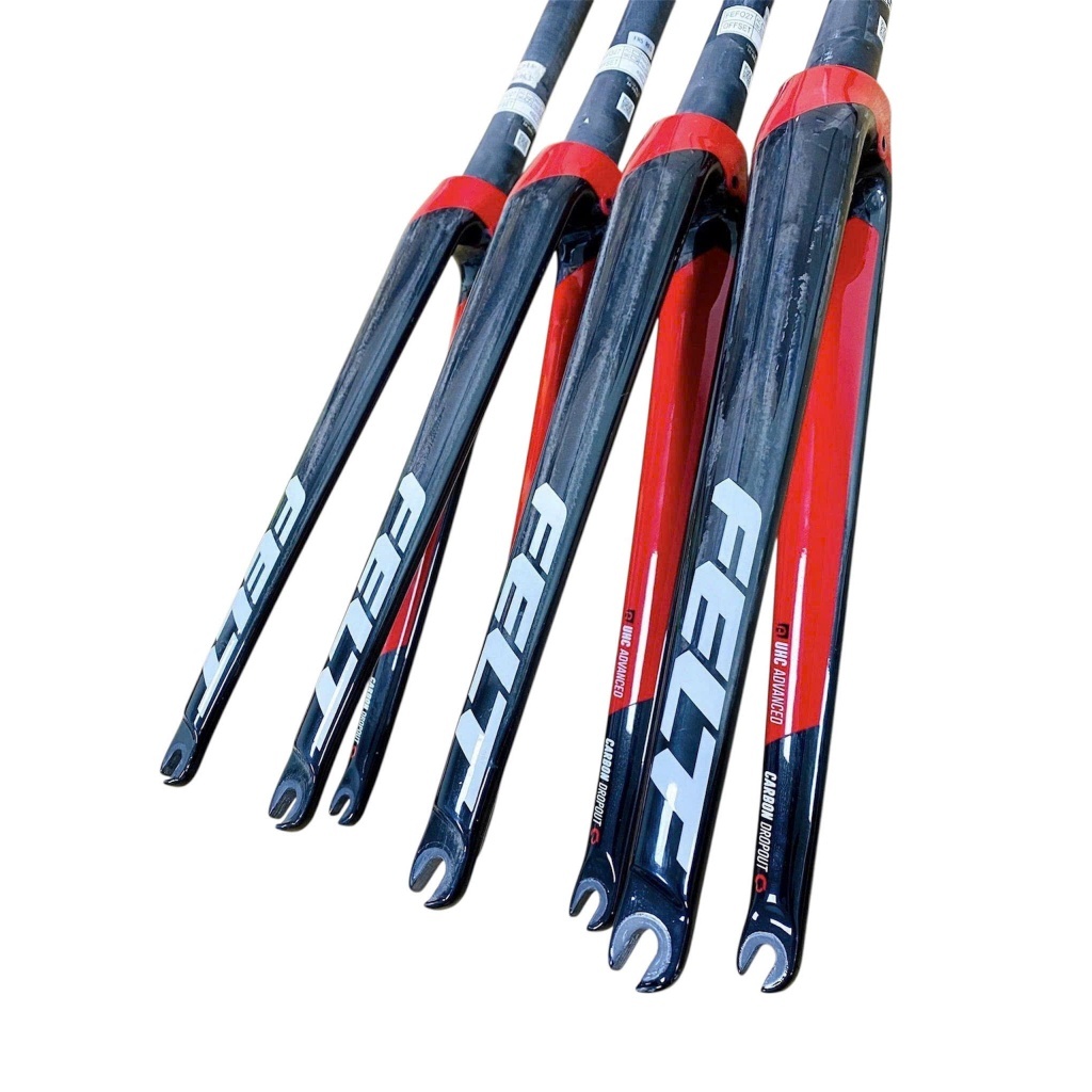 Phuộc (càng trước)Carbon Bánh 700c hiệu FELT, sử dụng cổ nở dành Cho Xe Đạp