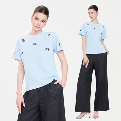 RECHIC Áo thun Lipity họa tiết thêu cách điệu trẻ trung năng động