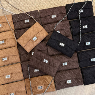 Túi đeo chéo mini dáng classic khoá xoay vân chần trám  Da lộn mềm xịn - VN03