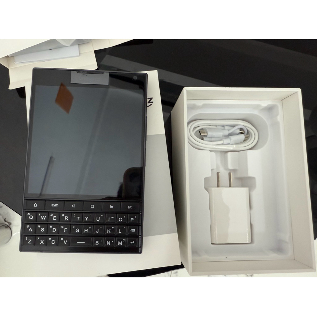 Điện Thoại Unihertz Titan 2 12/512GB Phiên Bản Quốc Tế [Đen Berry]