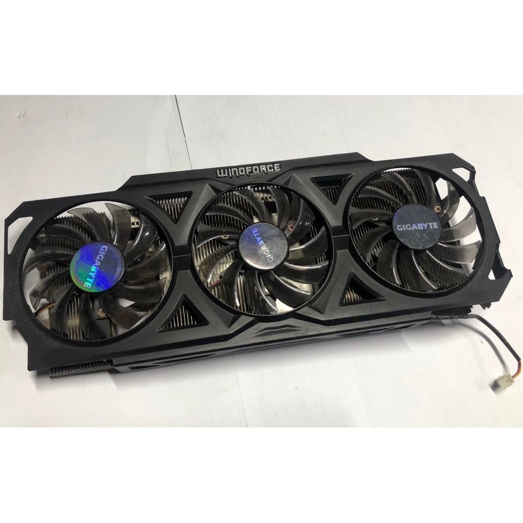 Bộ fan+tản gigabyte 760 3 fan jack 3pin