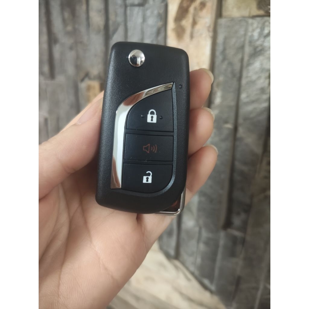 Chìa khoá gập Sẵn Mạch Điều Khiển Toyota: Vios, inova, fortuner,alltis.. Hỗ trợ cắt chìa qua hình ảnh bằng công nghệ CNC